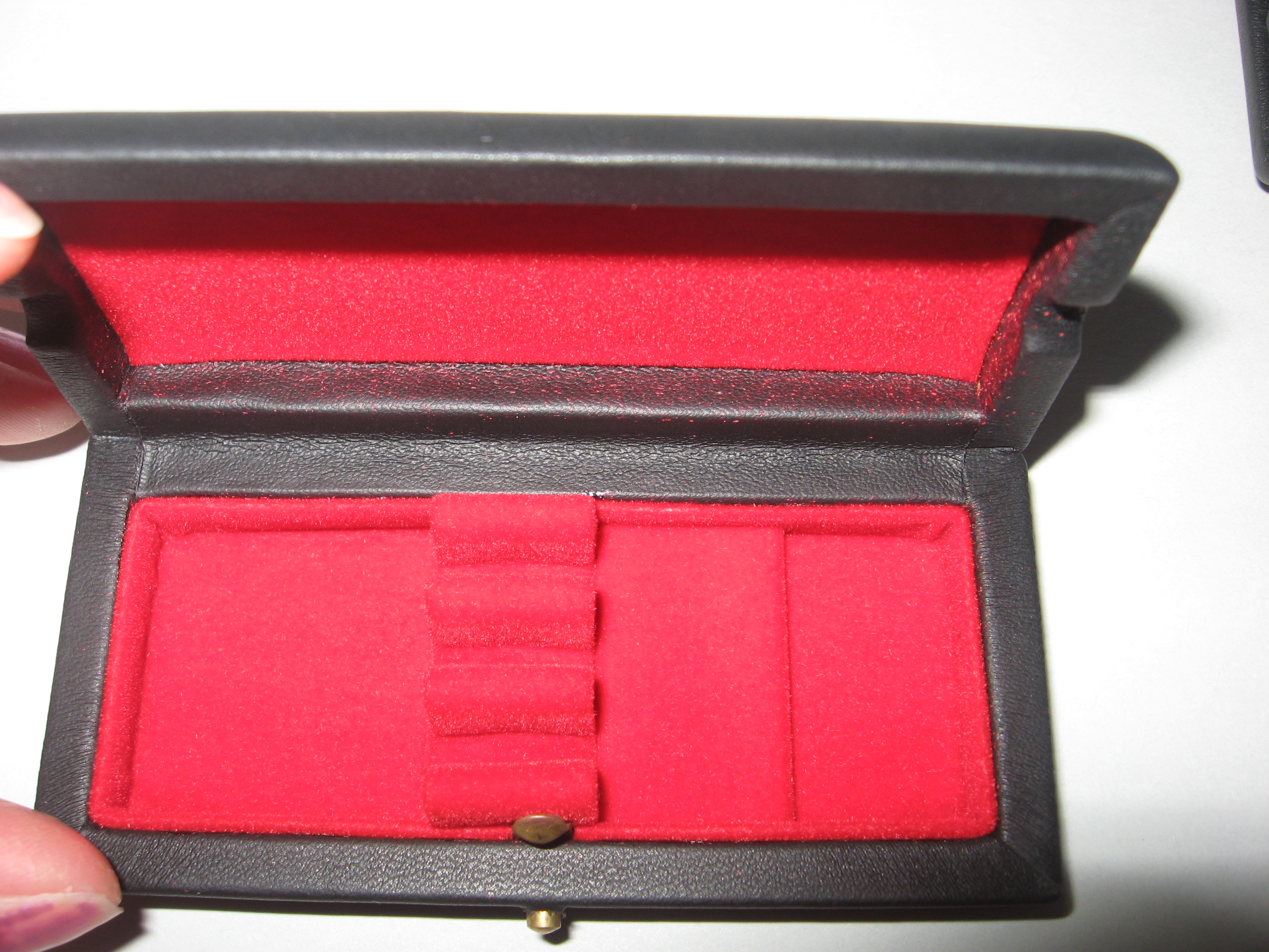 Infiniti Reeds, providing quality handmade oboe reeds and oboe reed